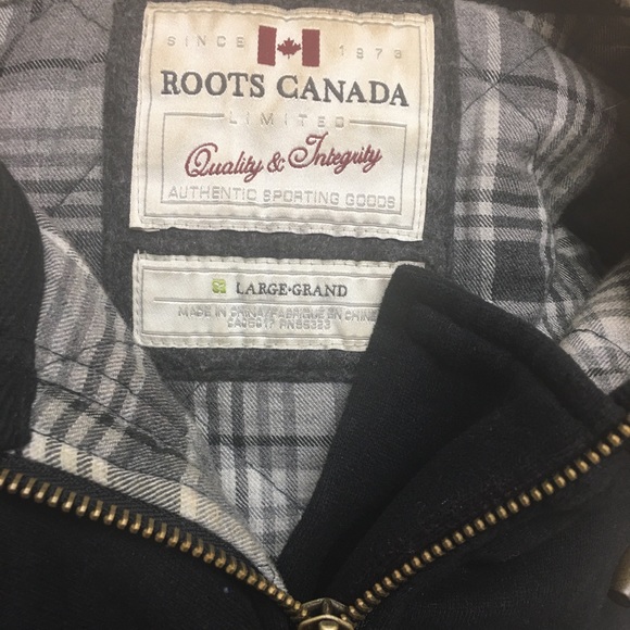 Roots Heavy Winter Sweater with Fleeced Hood - Picture 6 of 6